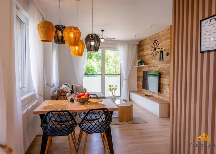 Z Tarasem Blisko Stoku By Four Seasons