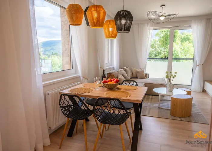 Z Tarasem Blisko Stoku By Four Seasons *